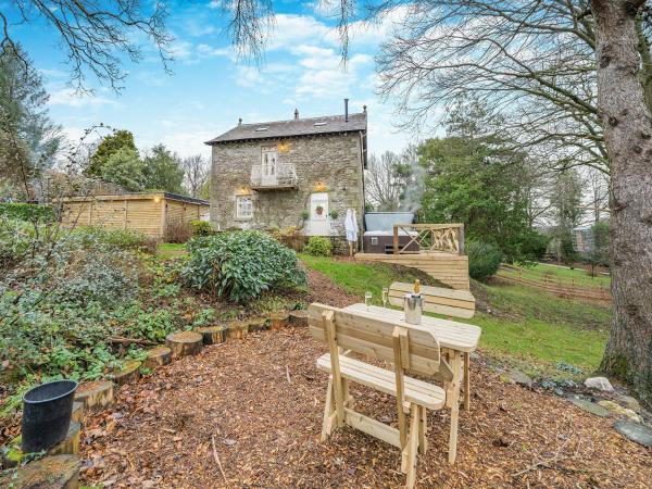 Na zdjęciu widoczny jest obiekt The B Hive At Buckstone House położony w mieście Carnforth.