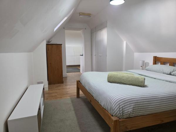 Na zdjęciu widoczny jest obiekt Private Flat and Large Ensuite Rooms Near University Town Centre & Hospital położony w mieście Reading.