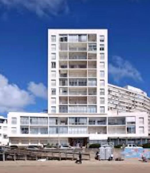 Foto 2: Edificio Mir