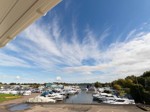 Na foto é possível ver o objeto Greylag Goose - Ukc2110 localizado na cidade de Wroxham.