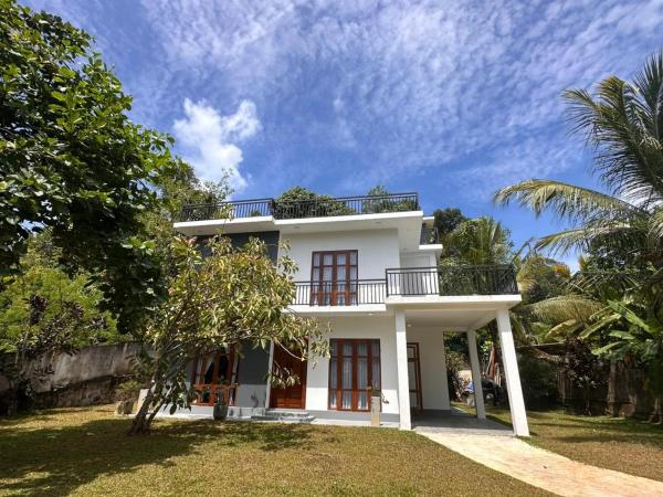 Primrose Villa - Entire Privatevilla At Hikkaduwa - Hikkaduwa