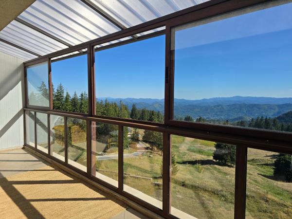 A la foto es mostra l'objecte Pampo-Heaven situat a la ciutat de Smolyan.
