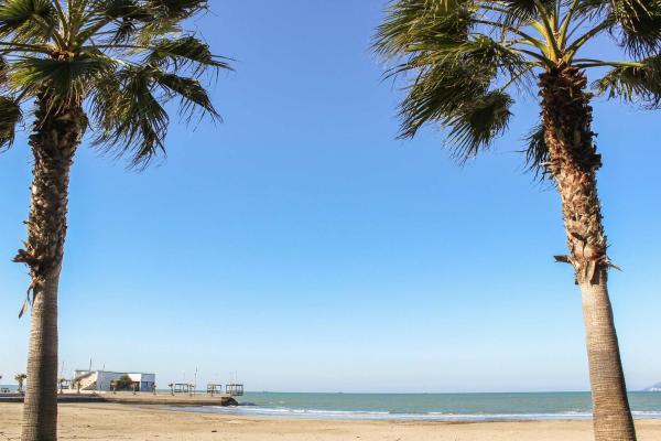 A la foto es mostra l'objecte Porta Mare situat a la ciutat de Golem.