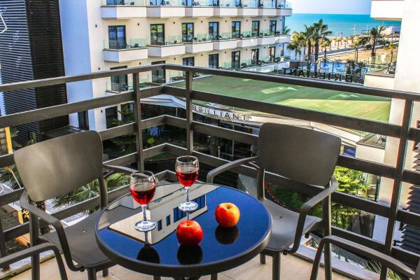A la foto es mostra l'objecte Vista Verde Hotel situat a la ciutat de Golem.