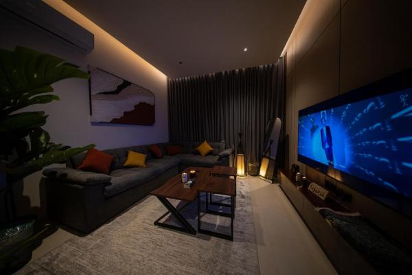 A la foto es mostra l'objecte 3BR Apt with balcony and terrace and BBQ situat a la ciutat de Riad.