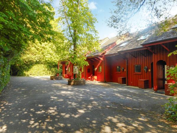 På billedet ses objektet Oak Lodge - Uk49400 beliggende i byen Crunwear.