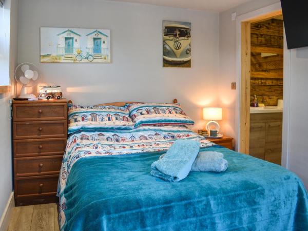 På bildet vises objektet Rosebud Beach Hut som ligger i byen Otterham.