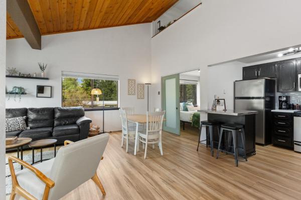 På billedet ses objektet McCall Mountain Getaway - Pet Friendly beliggende i byen McCall.