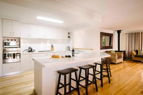 Fotografie 3: Rainbird - Classic Dunsborough Style near Wineries
