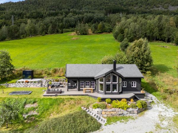 På bilden syns objektet Lingåsen Panorama! som ligger i staden Norddal.
