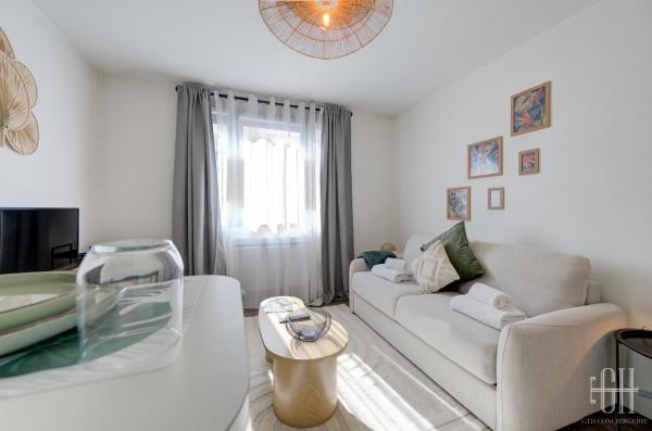 A la foto es mostra l'objecte Studio Cosy - 100m Gare de Tours - Idéal situat a la ciutat de Tours.