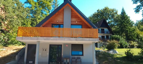 La photo montre l'objet Apartma Jezero situé dans la ville de Markovec.