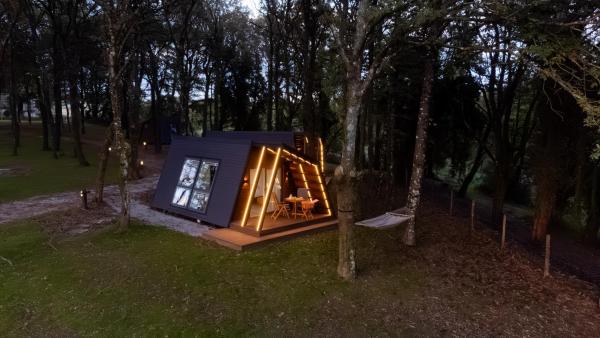 Op de foto is het object EcoCamp San Román by SuitesNature te zien, gelegen in de stad Pacio.