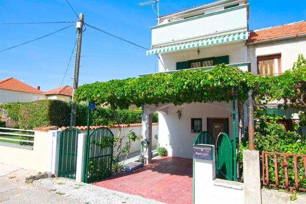 Apartment Bilberry - Biograd na Moru