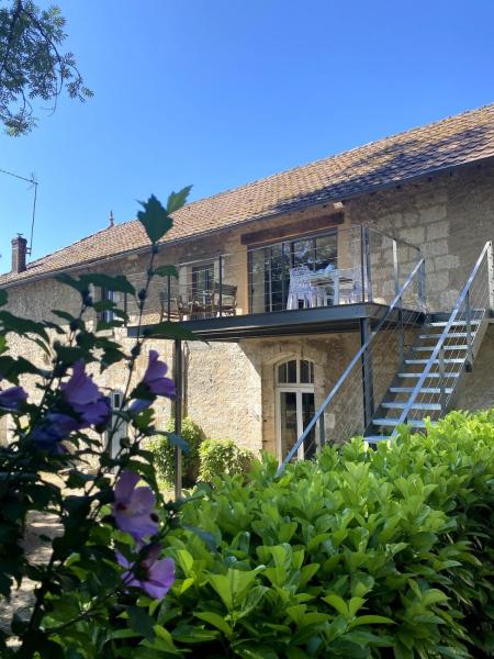 A la foto es mostra l'objecte Maison 1676 situat a la ciutat de Agonac.