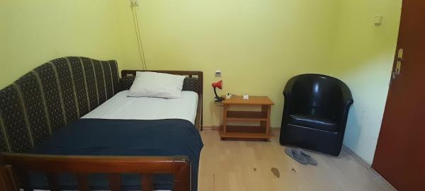På billedet ses objektet Airport room IN beliggende i byen Beograd.