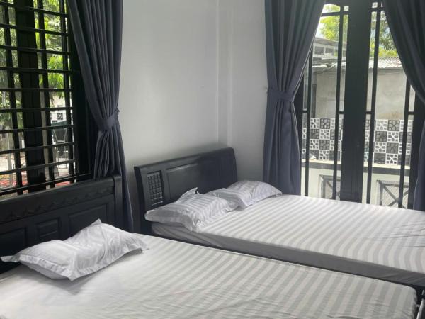 På billedet ses objektet Nhà Nghỉ Nắng Vàng beliggende i byen Bạch Mã.