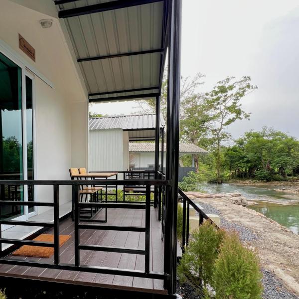 A la foto es mostra l'objecte กางเขา แคมป์ปิ้ง situat a la ciutat de Ban Cha-om.