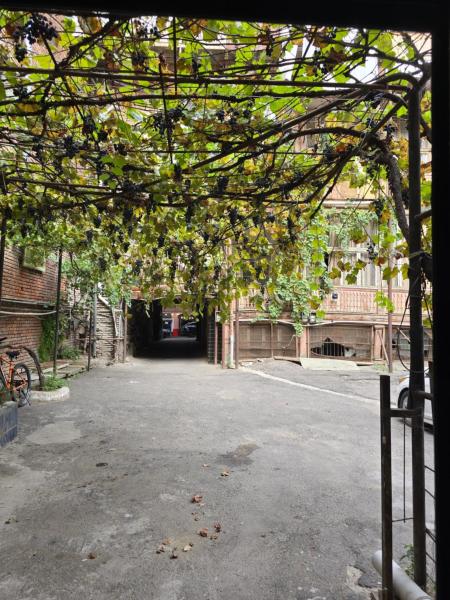 Foto 5: Studio in old town tbilisi