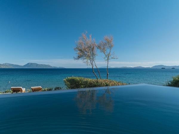 På billedet ses objektet Villa Madouri 5 bed seafront villa with private pool beliggende i byen Varko.