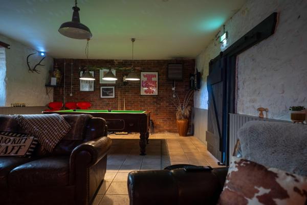 The Cottage At Barraston Farm - Glasgow