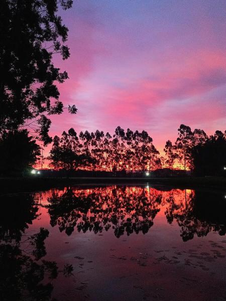 Na fotografii je vidět objekt Propriedade inteira - duas suítes, pavilhão e espaço externo nacházející se ve městě São João do Sul.