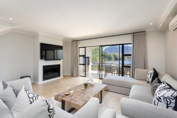 照片显示了位于Paarl市的Luxury Lodge TheView, Pearl Valley Golf Estate物件。