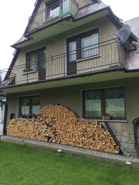 A la foto es mostra l'objecte Pokoje goscinne na Gasienicowym Potoku situat a la ciutat de Zakopane.