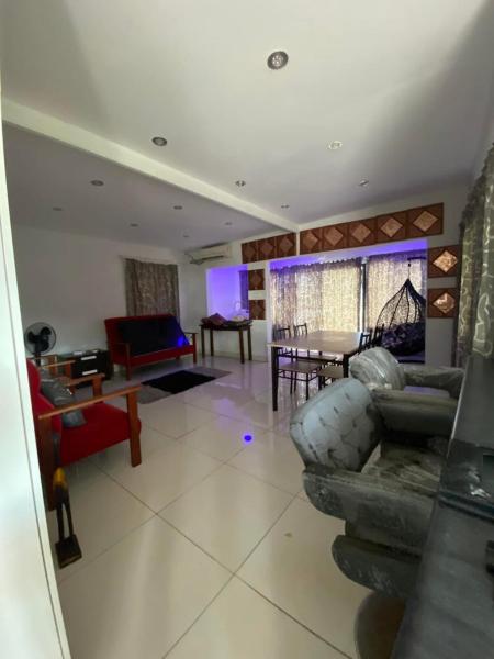 写真にはNamoli市にあるLautoka accommodationが写っています。