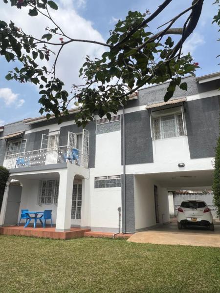 Nella foto è visibile l'oggetto 3Bedroom Hilltop Home In Muyenga situato nella città di Kampala.
