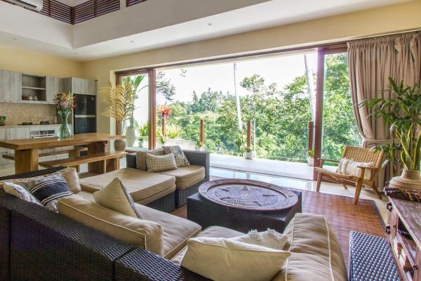 Auf dem Foto ist das Objekt Beautiful Cliff-Side Jungle Villa in der Stadt Ubud zu sehen.
