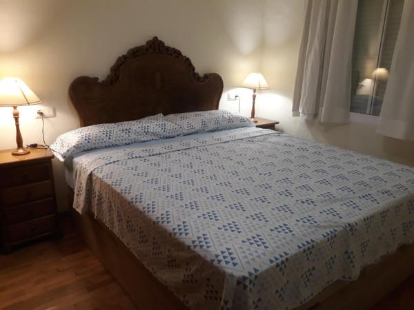 På billedet ses objektet Casa Rural - El Rocin beliggende i byen Elche de la Sierra.