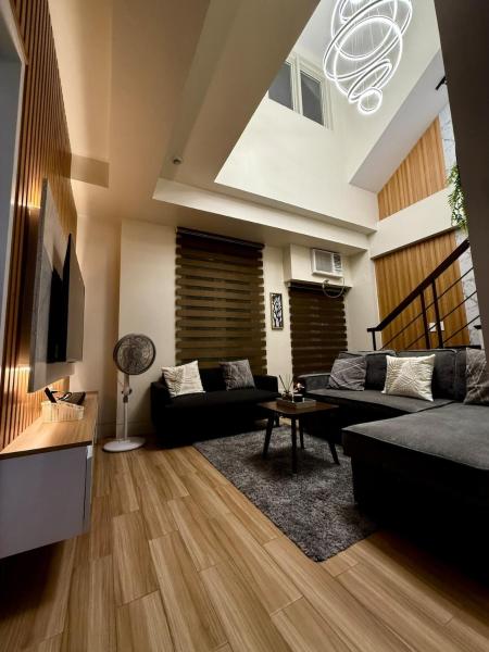 Στη φωτογραφία φαίνεται το αντικείμενο 2 Bedroom Miyu's Staycation Place που βρίσκεται στην πόλη Biñan.