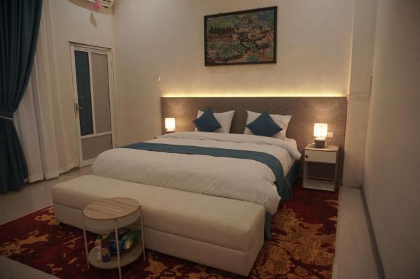 照片显示了位于Kotabaru市的Grand Aulia Hotel Padang Panjang物件。