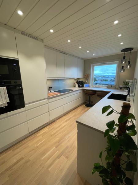 Na fotografii je vidět objekt Apartment with sea view - free parking nacházející se ve městě Hektner.