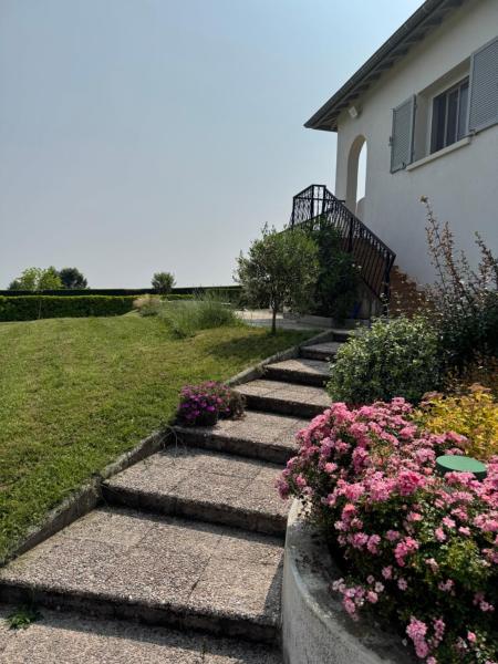 A la foto es mostra l'objecte Appartement indépendant dans une maison situat a la ciutat de Pollionnay.