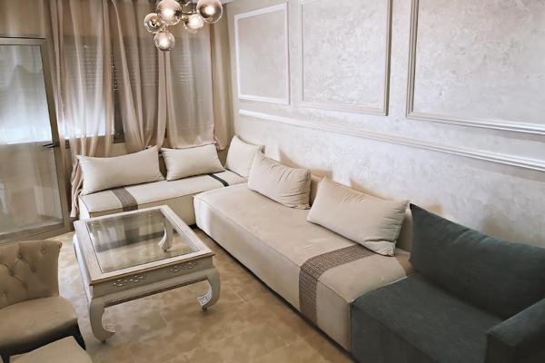 写真にはベン・スリマン市にあるModern apartment with pool parkingが写っています。