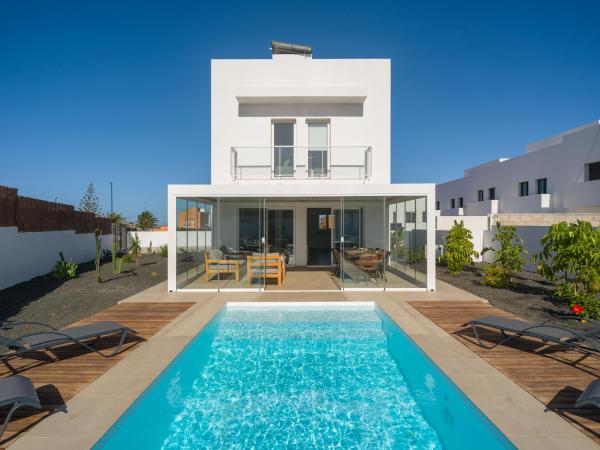 Buena Onda Modern Design, Heated Pool - Fuerteventura