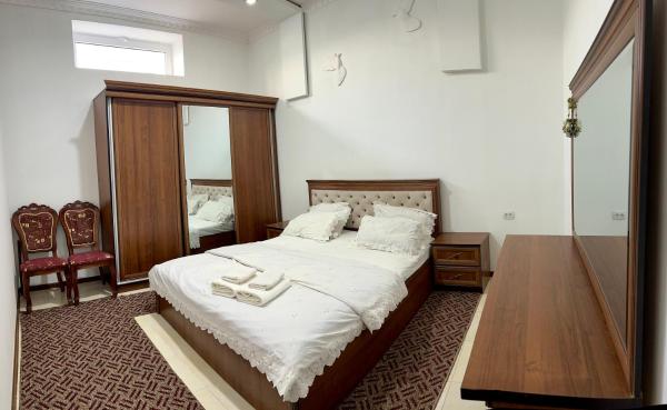Na zdjęciu widoczny jest obiekt The Homely Stay położony w mieście Buchara.