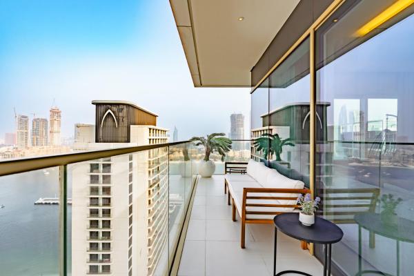 A la foto es mostra l'objecte Elegant 2BR with Sea View & Direct Beach Access situat a la ciutat de Dubai.