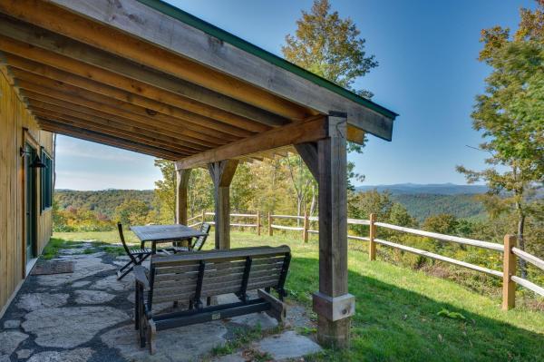 Unplug, Unwind & Explore: Remote Vermont Cabin - Vermont
