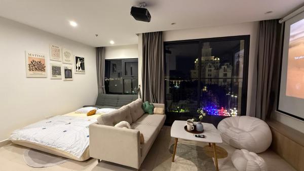 写真にはThuận Tốn市にあるMoon Homestay 0515が写っています。