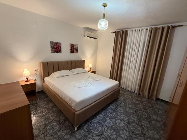 A la foto es mostra l'objecte Noemi's Home situat a la ciutat de Tirane.