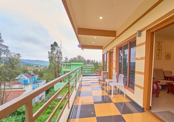 写真にはPykāra市にあるPine Forest View Ooty by VOYE HOMESが写っています。