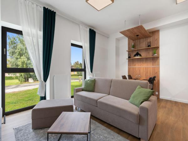 Na fotografii je vidět objekt Apartment Javorná Lodge by Interhome nacházející se ve městě Svinná.