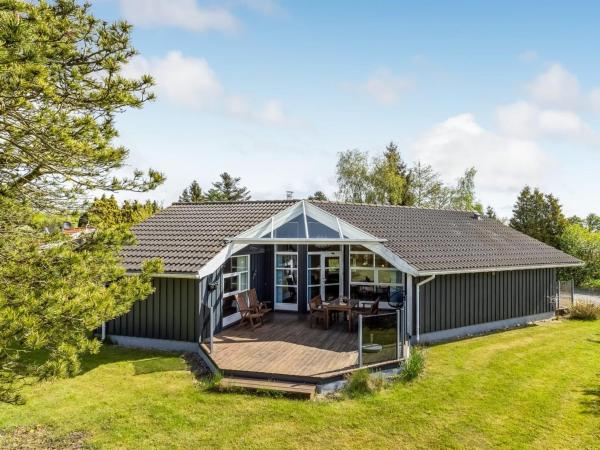 På billedet ses objektet Holiday Home Winona - 250m from the sea by Interhome beliggende i byen Vallebo.