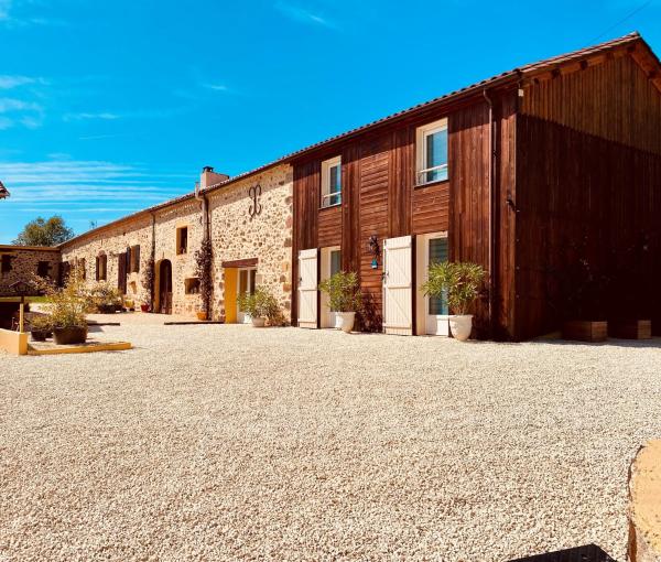 A la foto es mostra l'objecte 3-Star Tourism Rated Holiday Home with Air Con and Private Heated Pool - 40 Mins from Bergerac situat a la ciutat de Saint-Marcory.