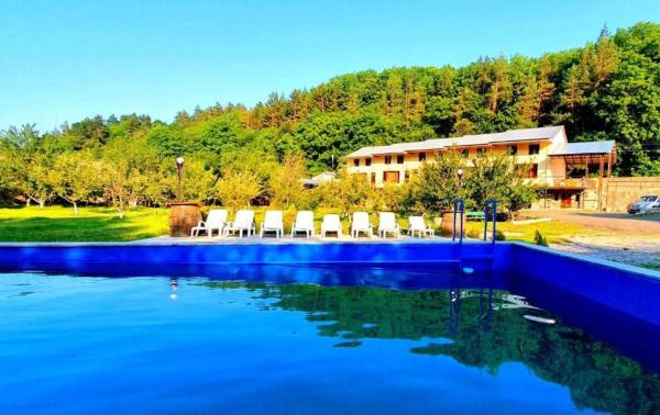 Nella foto è visibile l'oggetto Restland Dilijan Family Hotel situato nella città di Dilijan.