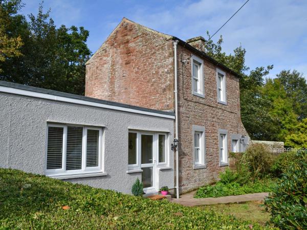 A la foto es mostra l'objecte Blaithwaite Cottage situat a la ciutat de Langrigg.