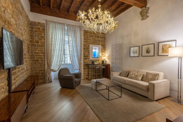 Na zdjęciu widoczny jest obiekt Donati Luxury Tower Suites położony w mieście Florencja.